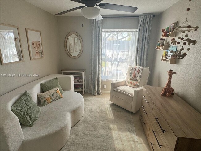 Building Photo - 3924 SW 67th Terrace