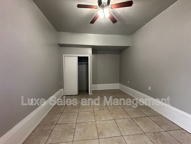 Building Photo - 3409 Willow Creek Dr
