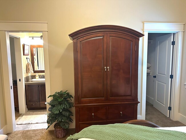 Building Photo - Exquisite Corrente Bello Home in Eagle