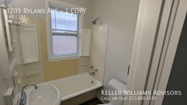 Building Photo - 1205 Ryland Ave