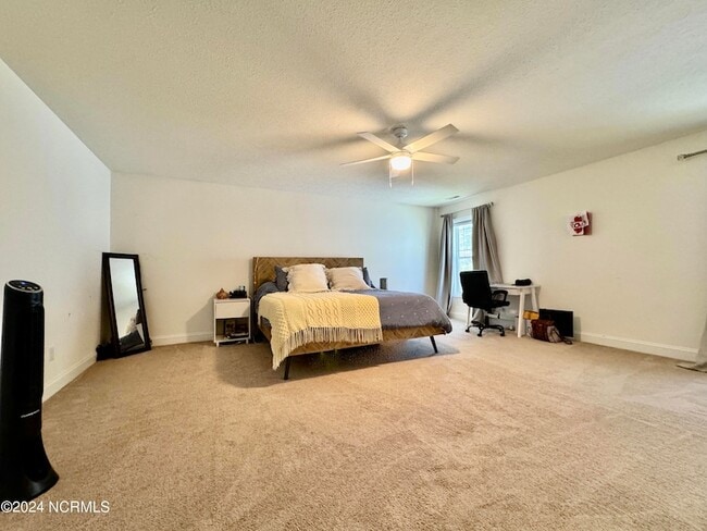 Building Photo - 3112 Catarina Ln