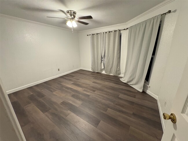 Building Photo - 1203 Rock Canyon Dr
