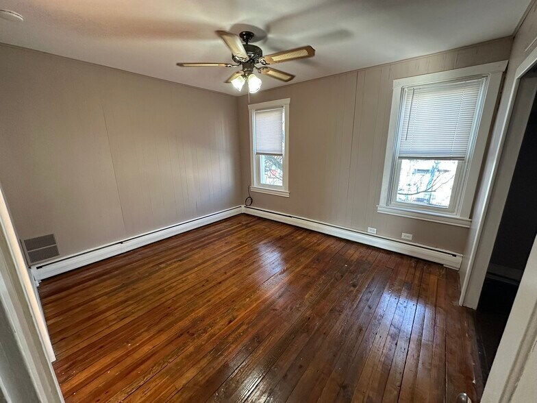 Building Photo - 139 Coral St