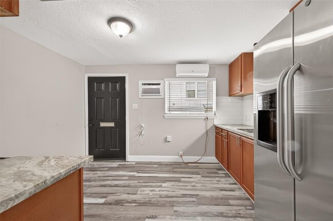 Building Photo - 1511 Scharpe St