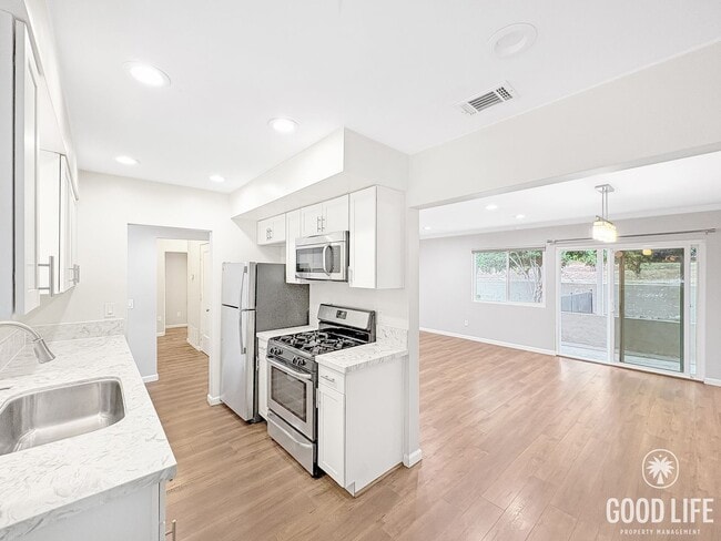 Building Photo - Great 3B/2BA House in San Marcos!