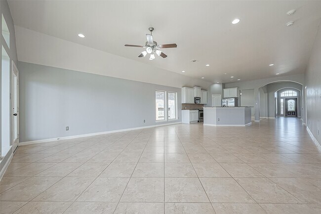 Building Photo - 6015 Hewes Point Ln