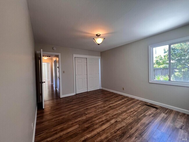 Building Photo - 2109 Montecito Ave