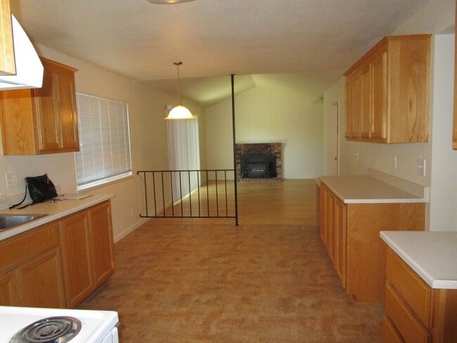 Building Photo - 833 Scoter Way