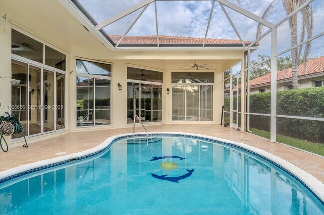 Building Photo - 2893 Oakbrook Dr