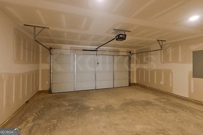 Building Photo - 108 Flat Rock Ml Trl