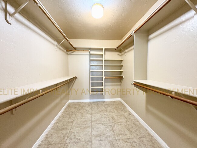 Building Photo - 11360 N Scioto Ave