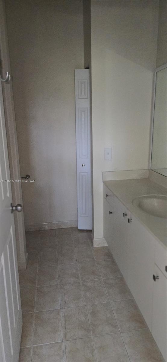 Building Photo - 2665 NE 4th St