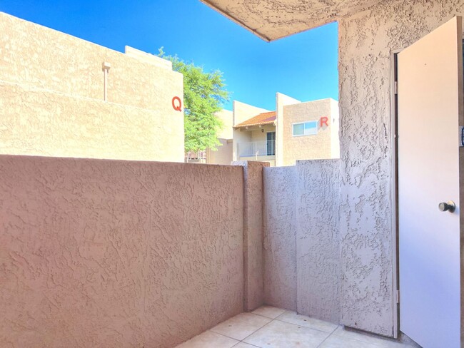 Building Photo - OPEN HOUSE -  INQUIRE:     LARGE ONE 1/BR ...