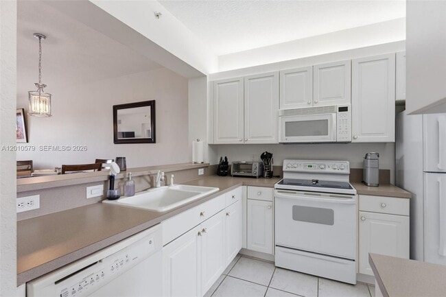 Building Photo - 7765 Yardley Dr