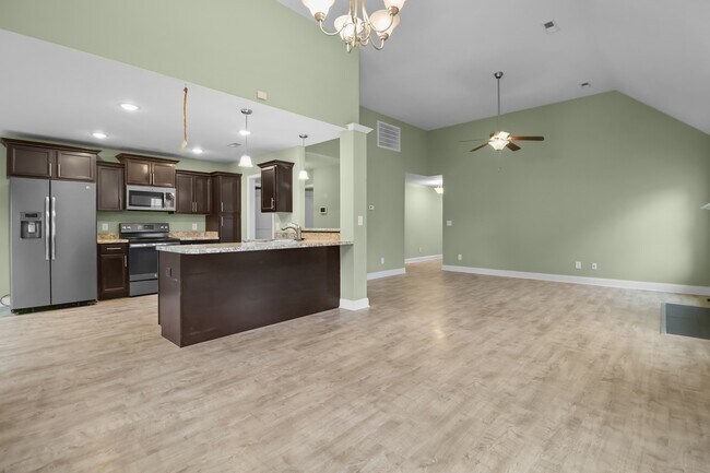 Building Photo - 128 Sycamore Hill Dr