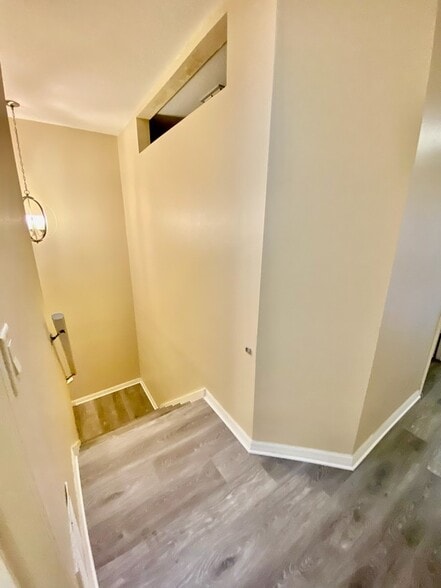 Building Photo - 6037 Scotchwood Gln