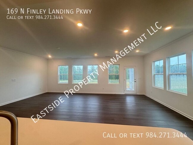 Building Photo - 169 S Finley Lndg Pkwy