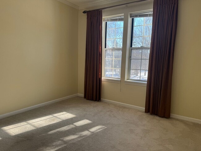 Building Photo - 921 Harbor House Dr