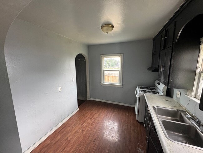 Building Photo - 3 Bedroom House in Peoria