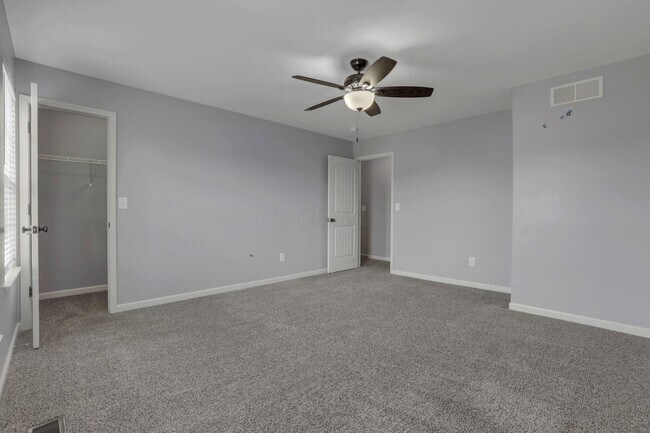Building Photo - 1701 Marigold St