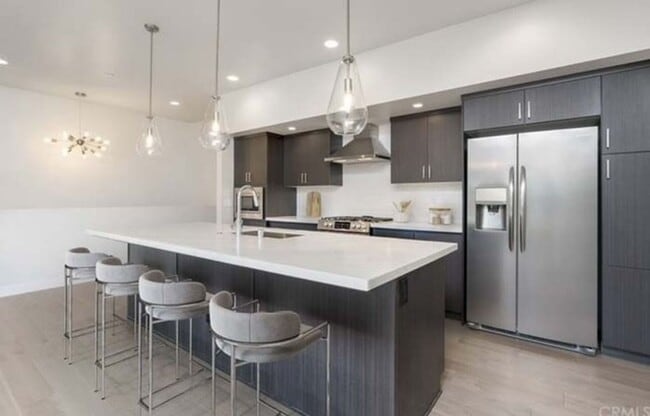 Building Photo - Stunning 3bed 2.5 Bath Terraza home With Move in Special