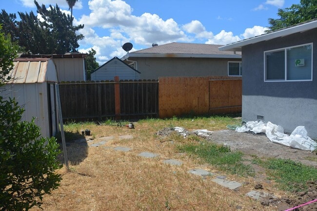 Building Photo - Beautifully Remodeled Antioch Delta Fair A...