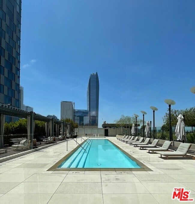 Building Photo - 889 Francisco St