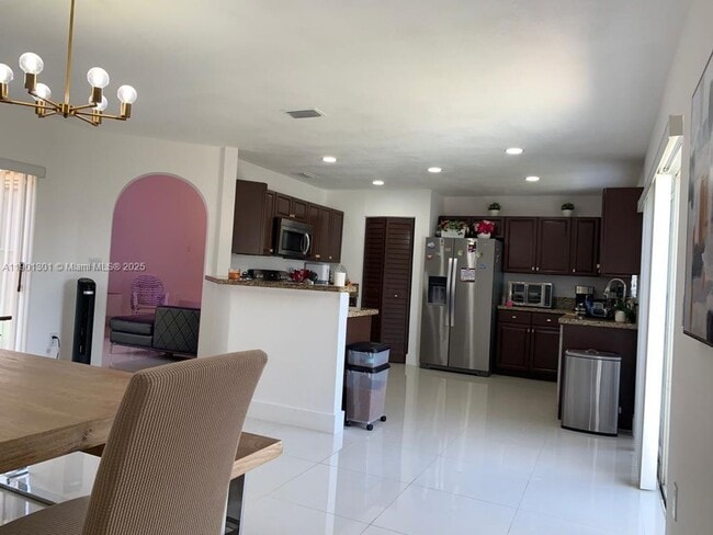 Building Photo - 14804 SW 155th Pl