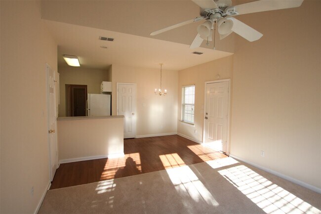 Building Photo - 2267 Pine Landing Ct