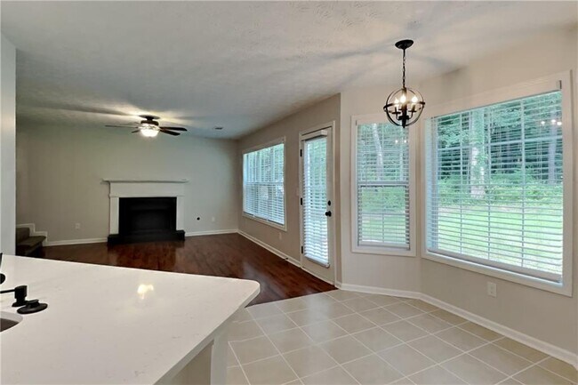 Building Photo - 7318 Coral Lake Dr