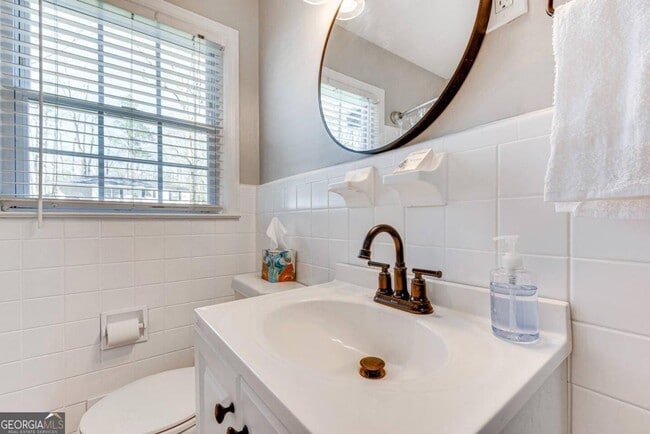 Building Photo - 6385 Lobelia Rd SW