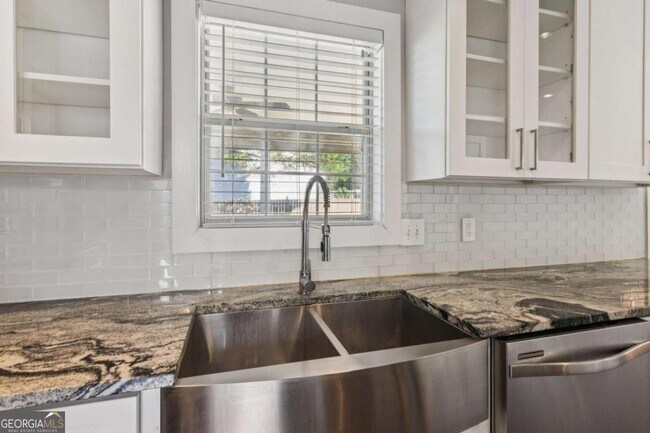 Building Photo - 2275 Eagle Pointe Ct NW