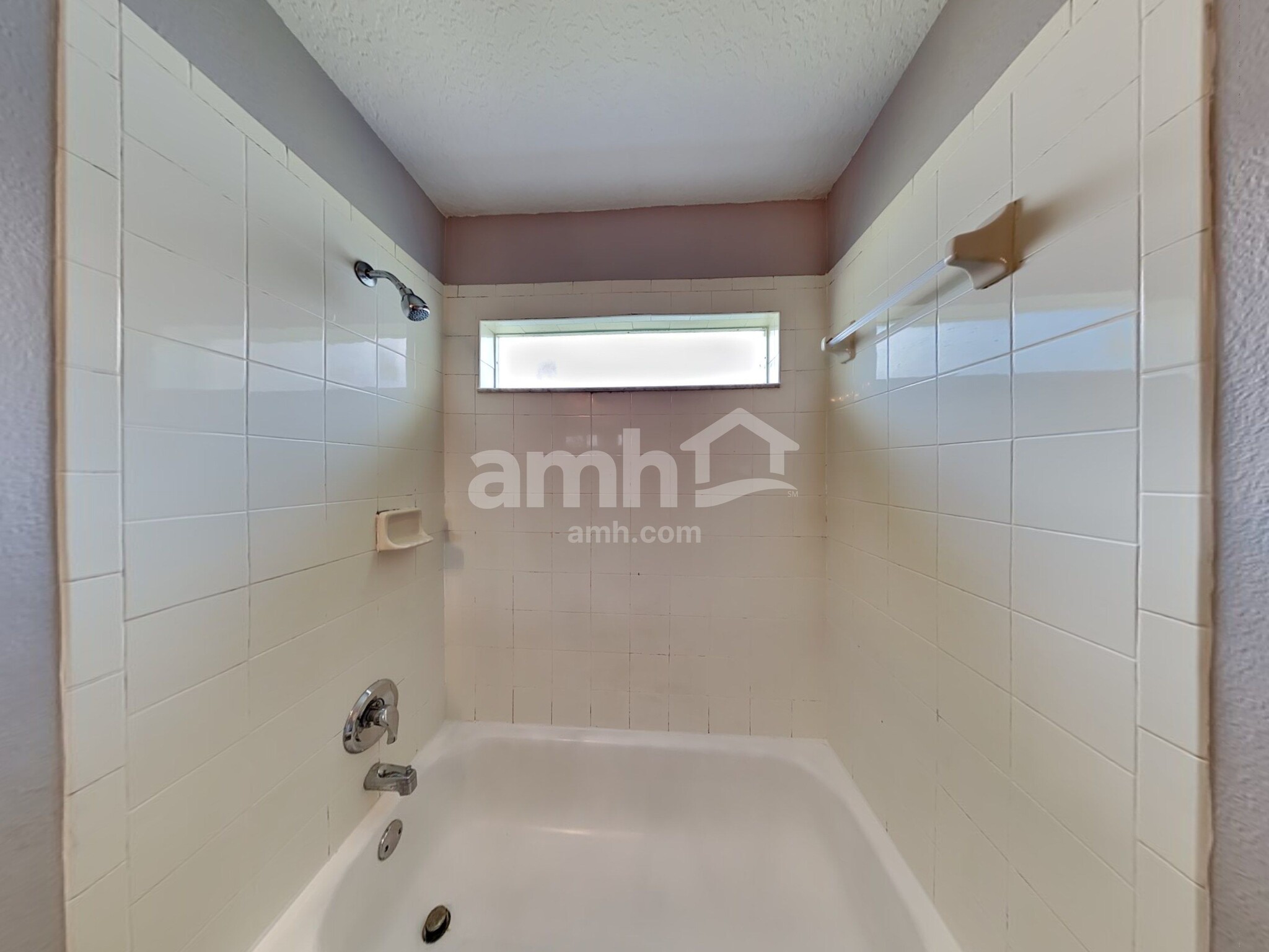 Building Photo - 204 Silver Palms Cir