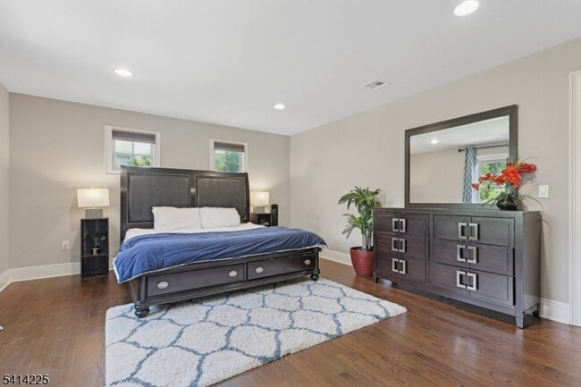 Building Photo - 61 Mechanic St