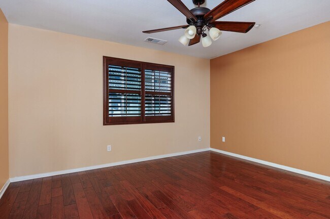 Building Photo - 10410 Duxbury Ln