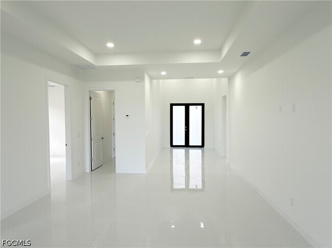 Building Photo - 4113 NW 34th Ln