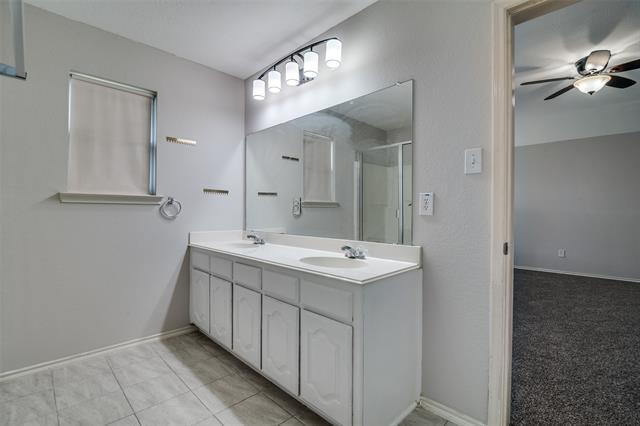 Building Photo - 2800 Spencer Cir