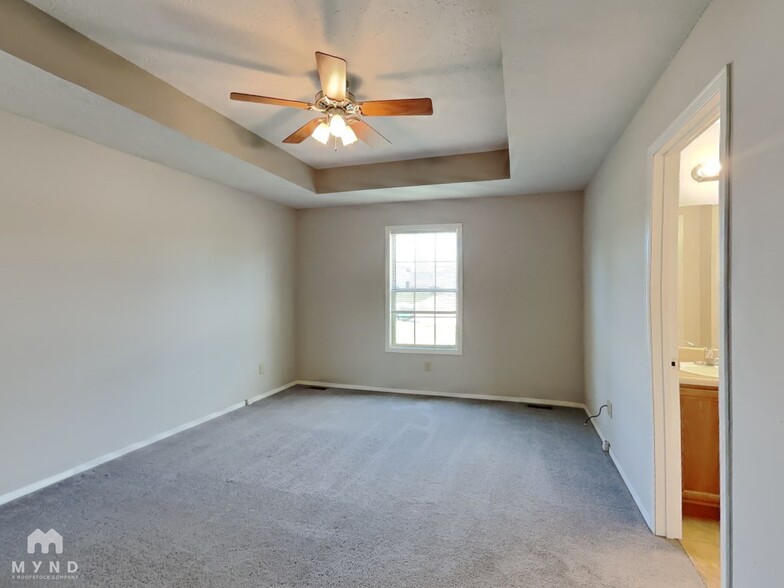 Building Photo - 4876 W Skyler Dr