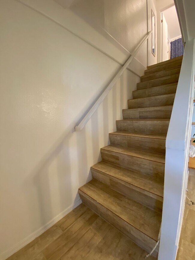 Building Photo - 98-1388D Hinu Pl. #39