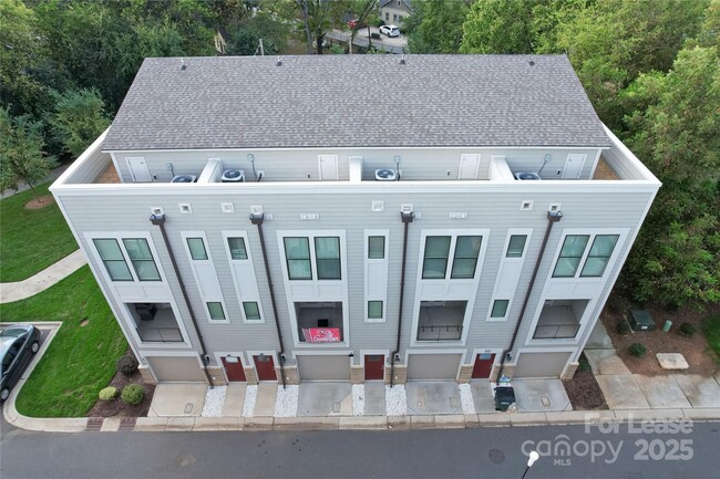 Building Photo - 327 Uptown W Dr