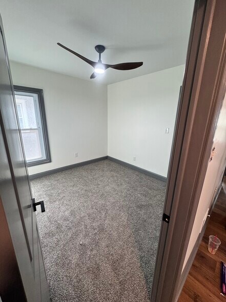 Building Photo - 106 Roanoke Pky