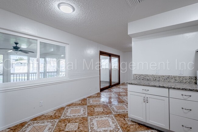 Building Photo - 3 Bedroom/2 Bath Home with Solar - $2100 Per Month!