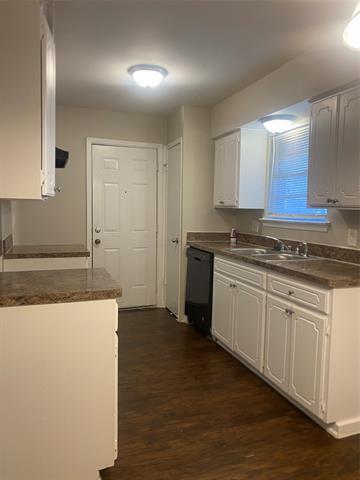 Building Photo - 6430 Cinnamon Oaks Dr