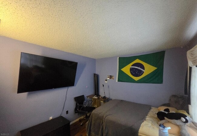 Building Photo - 67 Deer Run Dr S