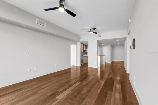 Building Photo - 260 S Osceola Ave