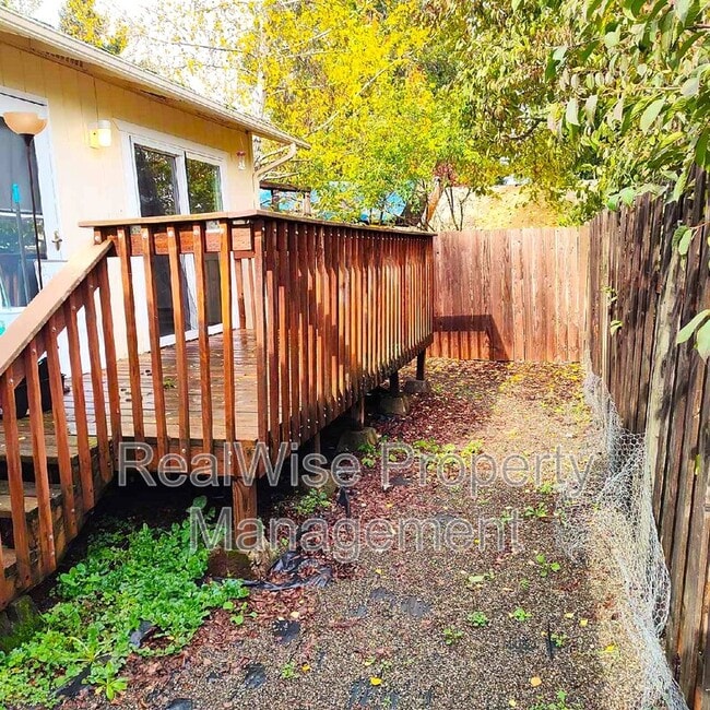 Building Photo - 1415 Bebeau Ln