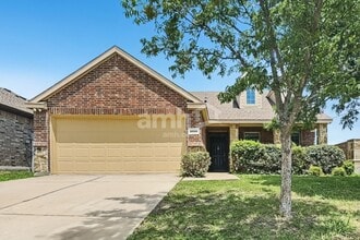 Building Photo - 1000 Churchill Dr