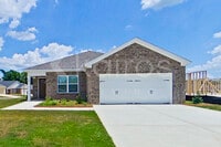 Building Photo - 101 Denise Dr