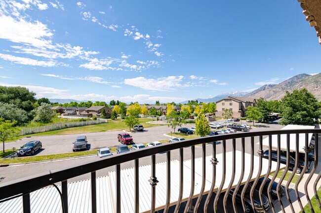 Building Photo - 358 S 550 W