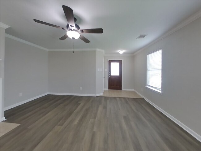 Building Photo - 20603 Fair Castle Dr